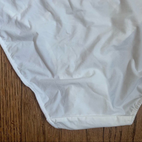 NWT Lou 34B Full Cup Bra and High-Cut Panty Set - Picture 11 of 12